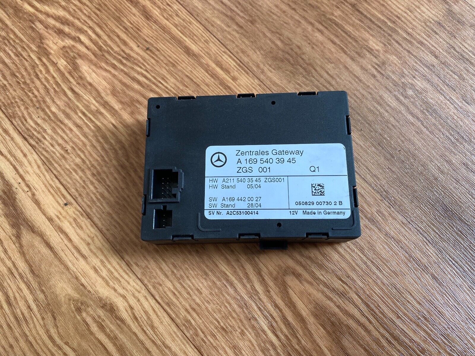A1695403945